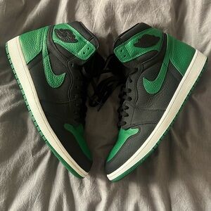 Air Jordan 1 Retro High OG - Pine 2.0 / US Mens 13.0 (Authentic)